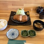 とんかつみつくら - 特上ロースかつ定食