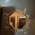 洋食屋 Shii - 白雪姫のワンシーンが書かれてました^ ^ 「鏡よ、鏡、世界でいちばん…」