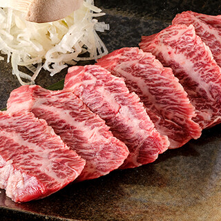 上質肉をお手頃価格で提供！こだわりの熟成たれで味わう