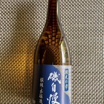 ヴィノスやまざき - 磯自慢 選抜本醸造 駿光の雫〔720ml〕