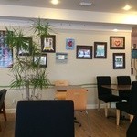 ザ ピンク ウィードカフェ - 広々した店内です、配置もゆったり
