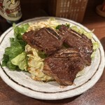 もつ焼とテール デンスケ - 骨付きカルビ