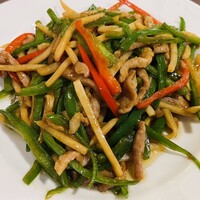 中国料理 盤古殿 新横浜プリンスホテル店 - 豚肉細切りとピーマンの炒め（チンジャオロース）