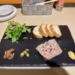 土佐あかうしとワイン プティ・ヴェール - パテドカンパーニュ