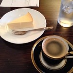 カフェ・グレ - チーズケーキと水だしコーヒーセット（850円）