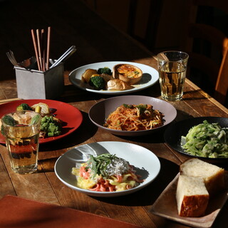 厳選食材を活かしたパスタや肉料理がおすすめ◎宴会コースも充実