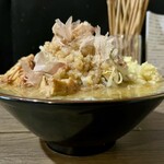 ラーメン専門 宮の森 - サイド