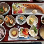 ウエストコースト - こだわりランチ（ドリンク付） 1,600円　　　　　　　　　　（R7.2.25現在）