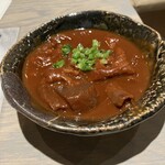 うむい Ryukyu Dining - お通しのどて煮