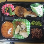 屋台DELi - 料理写真:コロッケと鶏と味噌カツ弁当