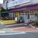 マリー アンジュ - お店の外観は、ケーキ屋さんです。