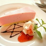 Com X Com - いちごレアチーズケーキ