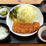とんかつ定食