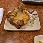 ひげ勝 - 鳥もも骨付