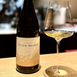 マンサルヴァ - 好きな品種のルーサンヌですが、こんなにフレッシュで爽やかなのは、初めてかも。
      ほのかな苦味があるし、ザ・柑橘！なパスタにはピッタリ♪
      とてもストレートで分かりやすいペアリングです。