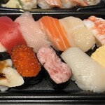 ちよだ鮨 - ちよ折り・すみれ971円