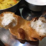 南インド料理 レジナ - 外サックサク中フワ♪のワダ