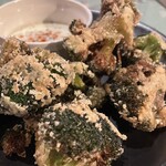 OVERWHELM HAMBURGER & BAR STAND - 