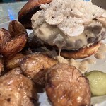 OVERWHELM HAMBURGER & BAR STAND - 