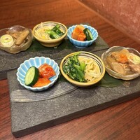 和牛焼肉 とびうし 飯田橋 - 前菜3種盛り
