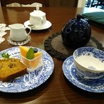 Kaisei Kou Chakan - ウバのミルクティーと、ケーキプレート。