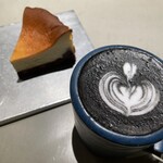 POSS COFFEE - ブラウニーチーズケーキ  ブラックラテ