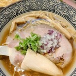 地鶏と金目鯛 中華そば 鶯 - 料理写真: