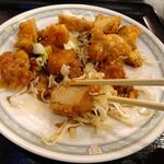 永楽 - 油淋鶏定食850円（ランチは、炒飯、麻婆豆腐ほか、食べ放題）