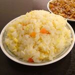 永楽 - 油淋鶏定食850円（ランチは、炒飯、麻婆豆腐ほか、食べ放題）