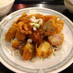 永楽 - 油淋鶏定食850円（ランチは、炒飯、麻婆豆腐ほか、食べ放題）