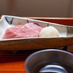 よし町 - 2025.2 大内商店久慈浜産メジ鮪 辛味大根添え