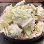 ホルモン幸楽 - ホルモン(2人前)/キャベツ(1皿)/豆腐(半丁)