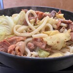 ホルモン幸楽 - ホルモン(2人前)/キャベツ(1皿)/うどん(1玉)