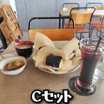 CAFE TONTON - 