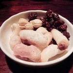 バー・バーンズ - チャーム