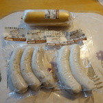 メツゲライ・トキワ - 賞味期限当日夜！！！の、ヴァイス・ブルストとキャベツソーセージ。上は私の好物、レバー・ブルスト