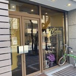 イル・コディーノ - まるでオフィス？みたいな入り口