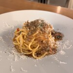 自家製パスタと炭火焼き Cinque5 - 天然イノシシとゴボウ、蕗の薹のラグーソースパスタ