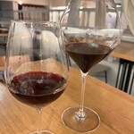 自家製パスタと炭火焼き Cinque5 - 赤ワイングラス