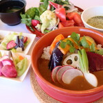 野菜レストラン ショウナン - 旬の野菜ゴロゴロカレー（野菜、スープ、味噌汁、デザート食べ放題）