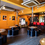 七輪酒場 白川龍馬 - テーブル席