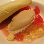 レフェルヴェソンス - 26年7月　ルバーブのコンフィとすいか、中身