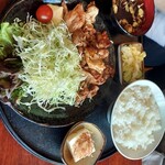 ます栄食堂 - 焼肉定食