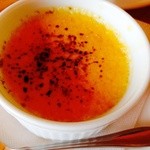 キアッソ - デザート 凍った状態ででてきます。プリンの様な感じだけど、不思議食感！美味しい！