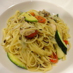 オット バル - カジキマグロの柚子風味ペペロンチーノ