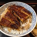 うな重 - 真の関西風。甘～いたれに、サクッとした食感。
