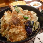 かに料理・磯料理 与作 - 職人のこだわりを感じる天丼！　うまい！