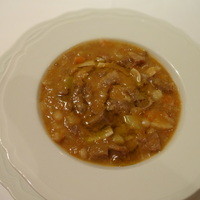 フィオッキ - Ｔｏｆｅｊａ　トフェイヤ（豚の舌、耳、ほほ肉、足などと野菜を煮込んだスープ　ピエモンテ州の郷土料理です）