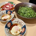 恵比寿 うしみつ - うしみつ焼きすき焼き～温玉、春菊～