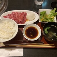 焼肉 しんうち 神楽坂 - 